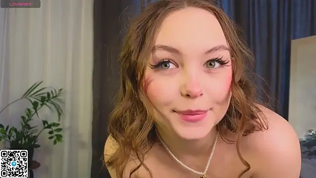 Snapshot of GwendolynFinch chatting on 6, 3, 2025 GwendolynFinch online show from 6, 3, 2025