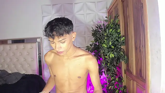 Snapshot of im_sebaslopez chatting on 24, 10, 2025 im sebaslopez online show from 24, 10, 2025