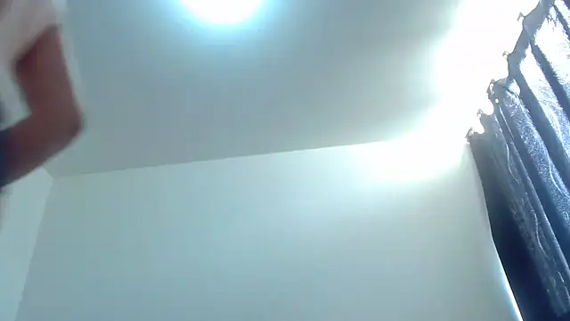 nicolle milf1978 online show from 18, 12, 2025