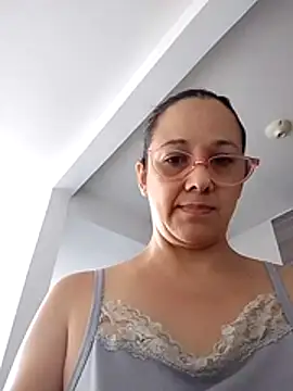 nicolle milf1978 online show from 5, 7, 2026