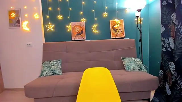 Snapshot of Xloe_Queen chatting on 25, 1, 2025 Xloe Queen online show from 25, 1, 2025