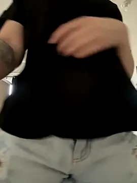 Morguisssz online show from 2, 11, 2025