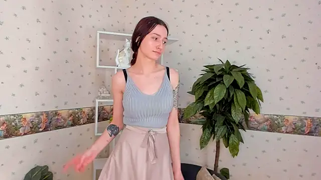 DarlineFrake online show from 9, 12, 2024