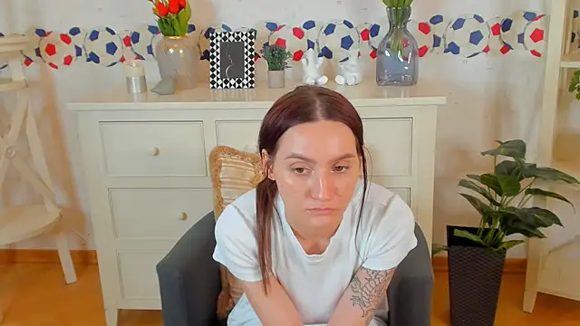 DarlineFrake online show from 16, 12, 2024