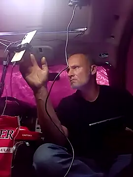 DatingProfile USA 43 str8 online show from 31, 1, 2025