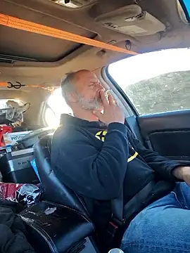 DatingProfile USA 43 str8 online show from 6, 10, 2025