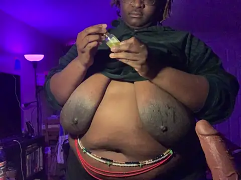 BigKittyRaven online show from 13, 2, 2025