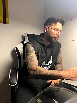 connor santtos online show from 20, 11, 2025