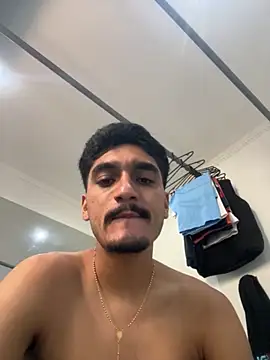 Snapshot of latin_bbc chatting on 28, 10, 2025 latin bbc online show from 28, 10, 2025