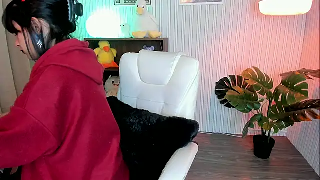lilith hart online show from 6, 2, 2025