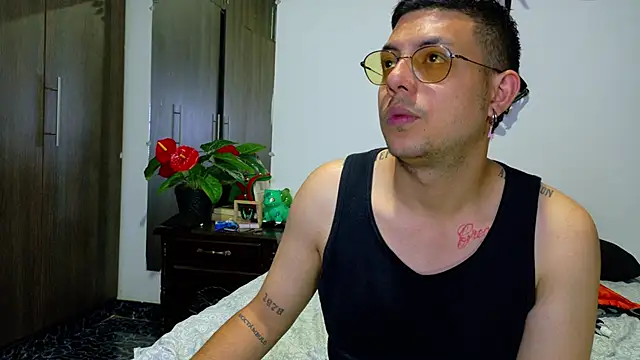 Snapshot of Nymphobuddies chatting on 17, 12, 2024 Nymphobuddies online show from 17, 12, 2024