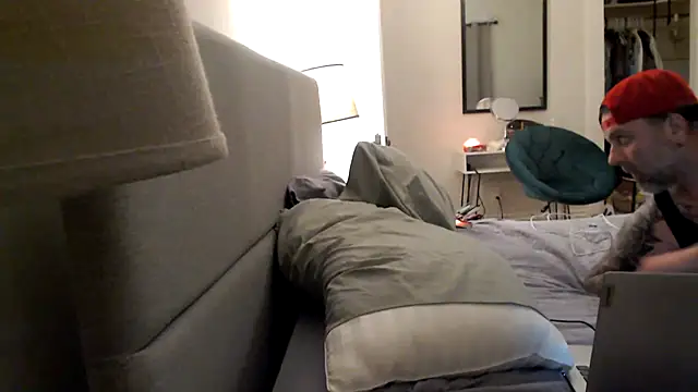 Snapshot of funcouple012 chatting on 6, 12, 2024 funcouple012 online show from 6, 12, 2024