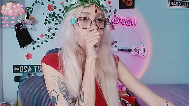 Snapshot of sweed_angel chatting on 24, 7, 2026 sweed angel online show from 24, 7, 2026