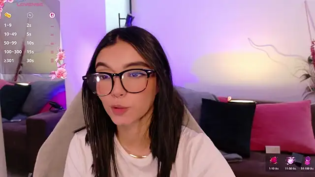 Snapshot of AnabelWolf chatting on 4, 2, 2026 AnabelWolf online show from 4, 2, 2026