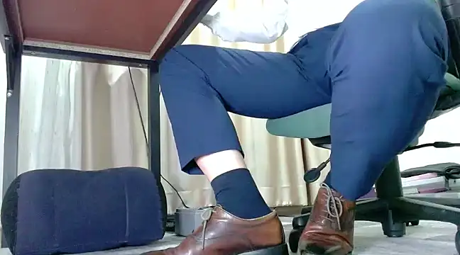 softlyS online show from 4, 3, 2025