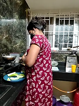 Snapshot of Tamil_Shalini_Lustyy chatting on 19, 12, 2025 Tamil Shalini Lustyy online show from 19, 12, 2025