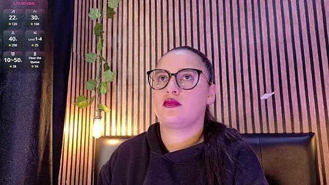 Victoria Ponce1 online show from 2, 10, 2025