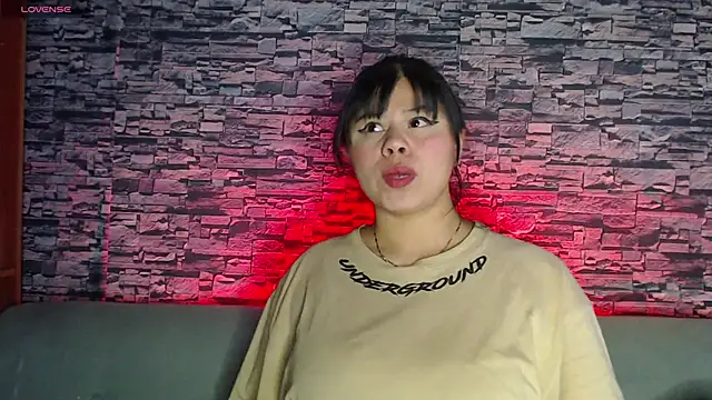 Snapshot of sofi_bronw chatting on 12, 3, 2025 sofi bronw online show from 12, 3, 2025