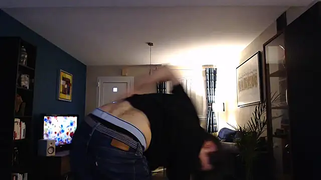 Snapshot of Samir_44200 chatting on 18, 12, 2024 Samir 44200 online show from 18, 12, 2024