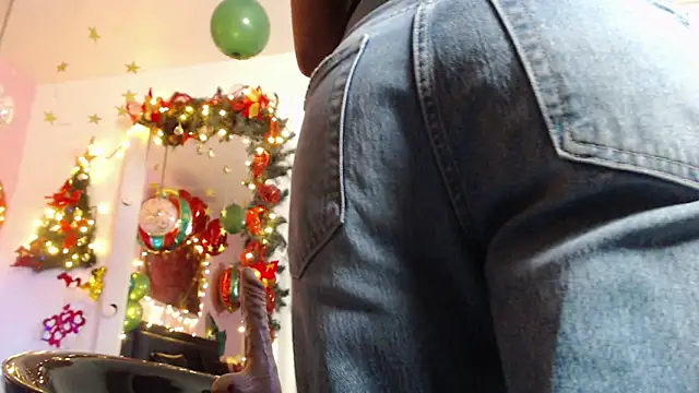 Snapshot of GeorginaBianco chatting on 17, 12, 2025 GeorginaBianco online show from 17, 12, 2025