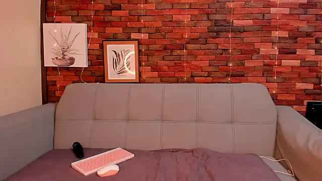 emmamillher online show from 31, 1, 2025