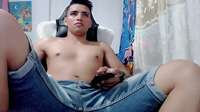 danilo302209 online show from 4, 2, 2025