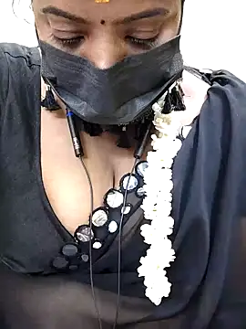 Snapshot of sheela28 chatting on 7, 12, 2024 sheela28 online show from 7, 12, 2024