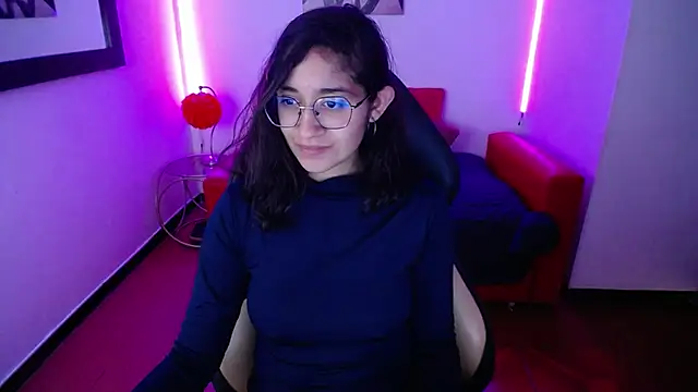 Lili Gomez  online show from 23, 1, 2025