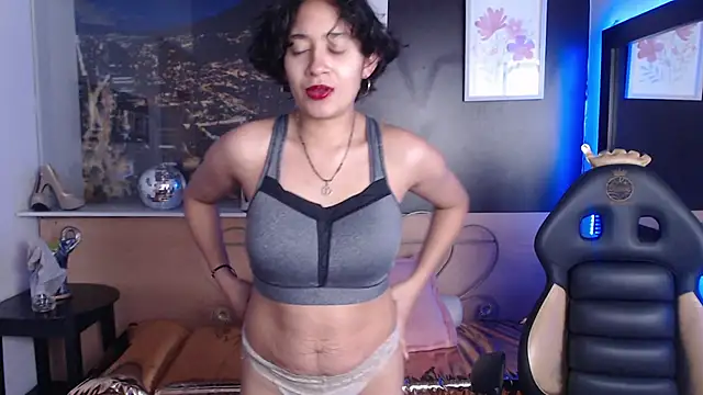 Lili Gomez  online show from 20, 10, 2025