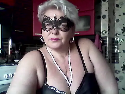 Lisa Suzie online show from 27, 3, 2026