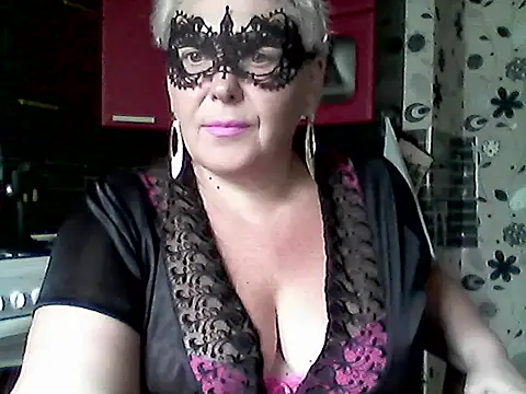 Snapshot of Lisa_Suzie chatting on 16, 6, 2026 Lisa Suzie online show from 16, 6, 2026
