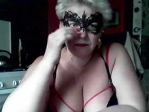Snapshot of Lisa_Suzie chatting on 18, 6, 2026 Lisa Suzie online show from 18, 6, 2026