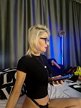 Milforja online show from 17, 12, 2025