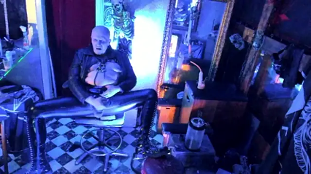 Snapshot of BULGEDEMON chatting on 8, 5, 2026 BULGEDEMON online show from 8, 5, 2026