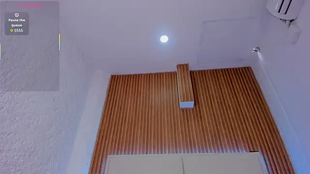 aggy castel online show from 13, 1, 2026