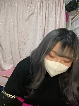 YUNA-yuna online show from 18, 2, 2025