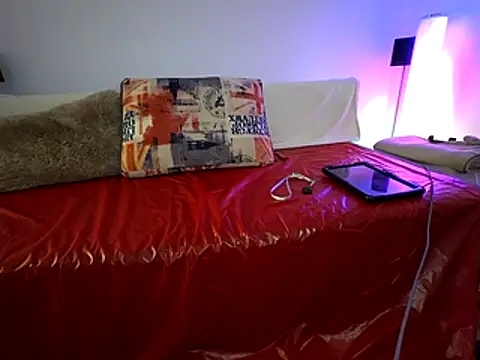 KOMANDOS74 online show from 3, 5, 2026