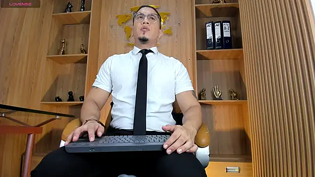 Snapshot of JoshMillerr_ chatting on 29, 5, 2026 JoshMillerr online show from 29, 5, 2026