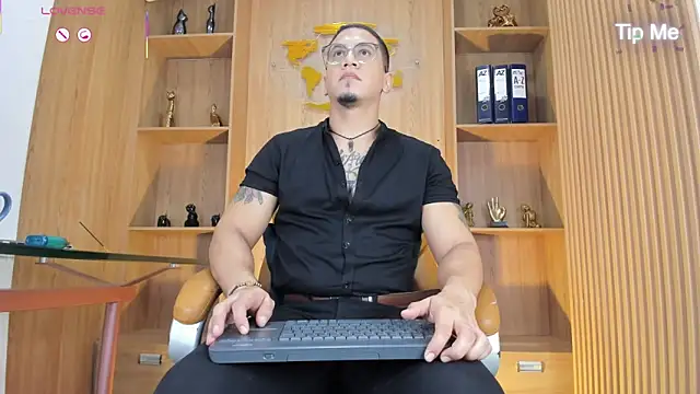 Snapshot of JoshMillerr_ chatting on 1, 6, 2026 JoshMillerr online show from 1, 6, 2026