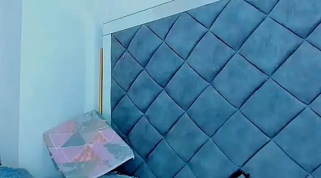 Nellyhills online show from 2, 2, 2025