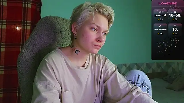 esajukyy online show from 2, 1, 2025