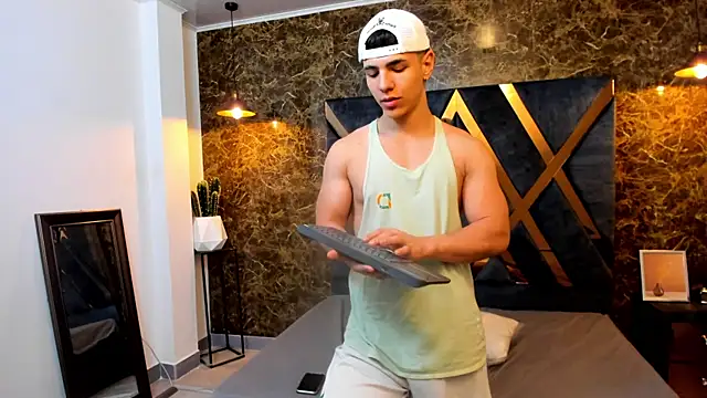 Flynn Riider online show from 30, 1, 2025