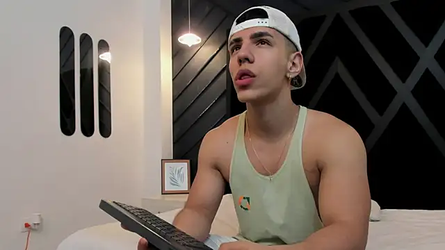 Flynn Riider online show from 7, 2, 2025