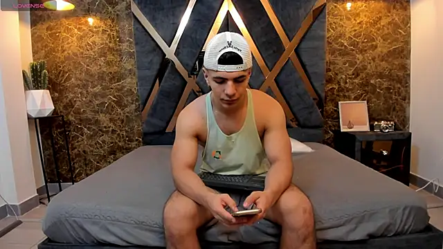 Flynn Riider online show from 13, 2, 2025