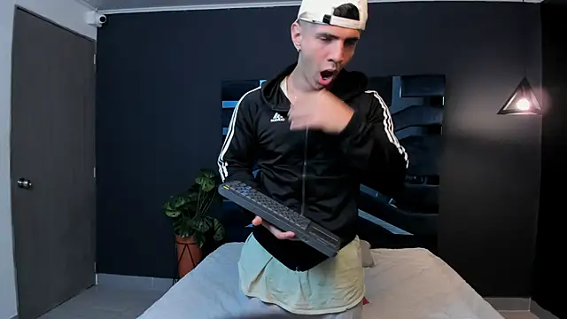 Flynn Riider online show from 15, 3, 2025