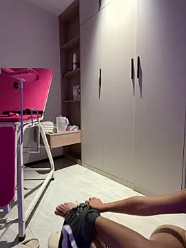 Snapshot of pinnnnnnk chatting on 1, 2, 2026 pinnnnnnk online show from 1, 2, 2026