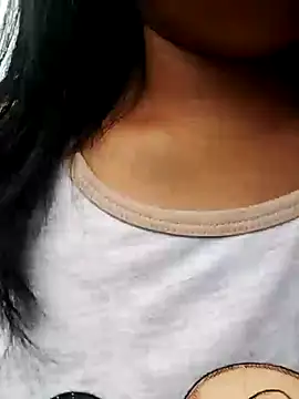 Snapshot of Danna-linyi chatting on 15, 12, 2024 Danna-linyi online show from 15, 12, 2024