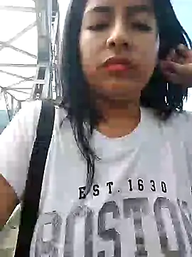 Snapshot of Danna-linyi chatting on 12, 1, 2025 Danna-linyi online show from 12, 1, 2025