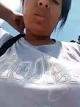 Snapshot of Danna-linyi chatting on 19, 1, 2025 Danna-linyi online show from 19, 1, 2025