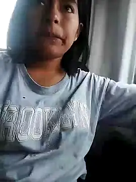 Snapshot of Danna-linyi chatting on 19, 1, 2025 Danna-linyi online show from 19, 1, 2025